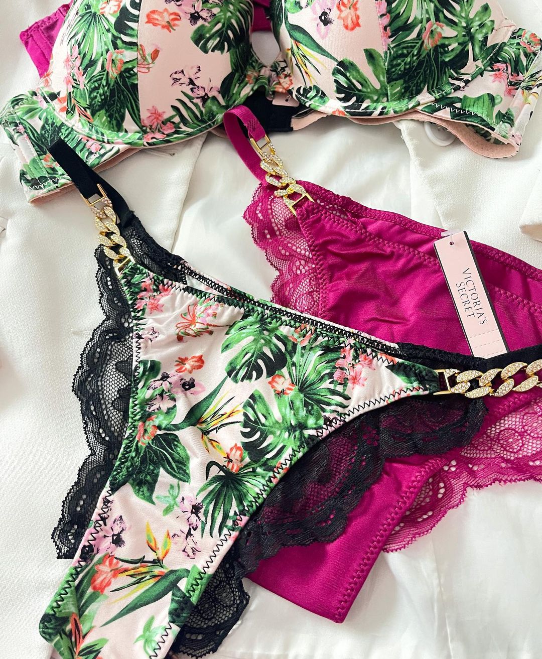 Orchid Paradise Very Sexy Push-Up Bra + Panty