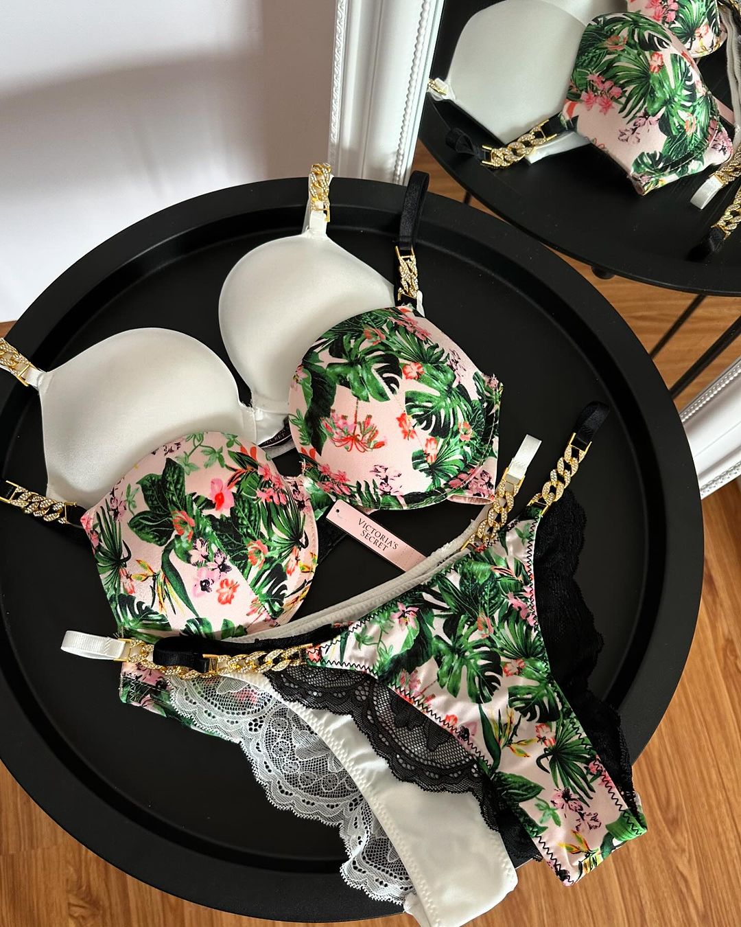 Orchid Paradise Very Sexy Push-Up Bra + Panty