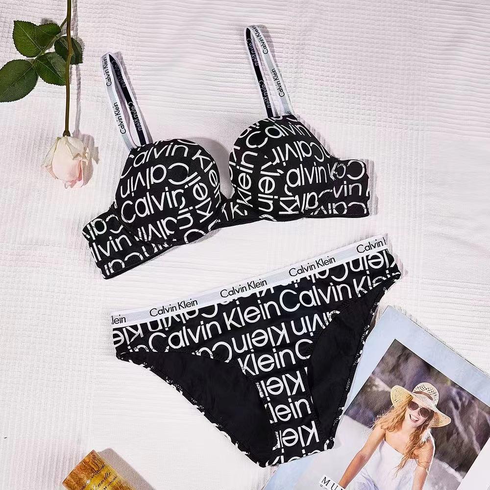 CK  - Everyday Push Up Bra - Black Written