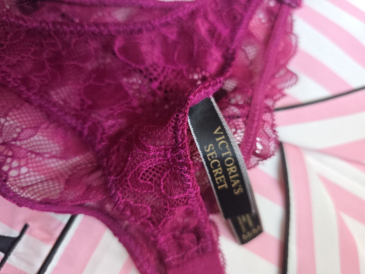 Shine Strap Lace Panty - Red Rose