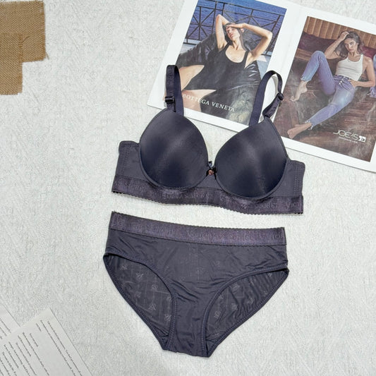 Victoria’s Secret Signature Micro-Satin Set – Premium Embroidered Collection