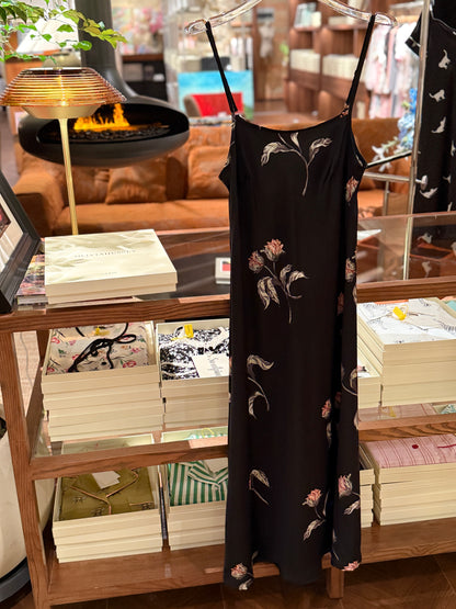 Hotzzz Premium – Midnight Bloom Slip Dress