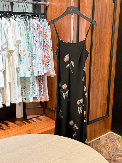 Hotzzz Premium – Midnight Bloom Slip Dress